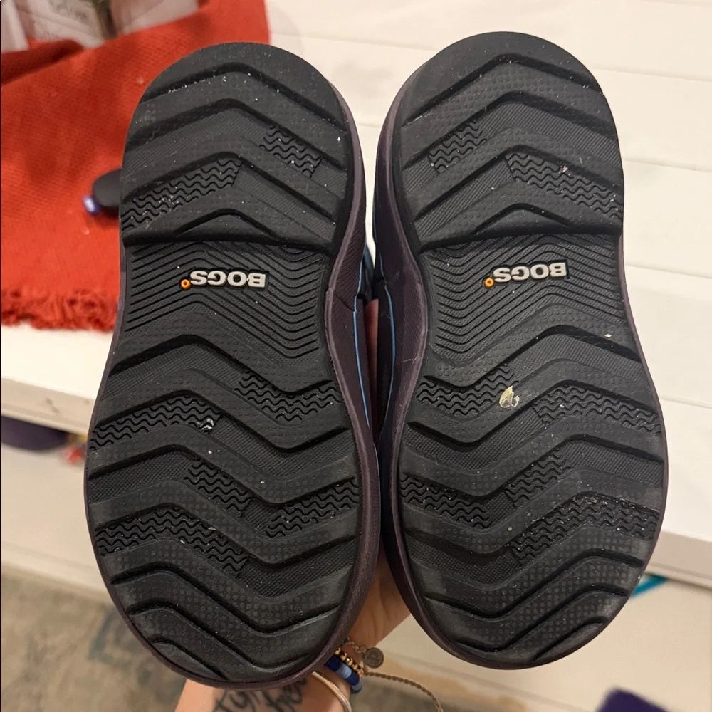 Bogs Kids Boots in Purple and Blue - Picture 3 of 3